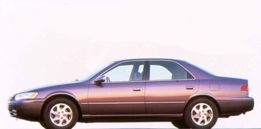  Toyota Camry 1998 года  (фото 2 из 2)
